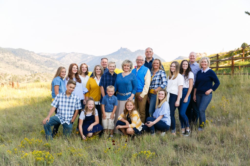 Extended family pictures in Golden CO